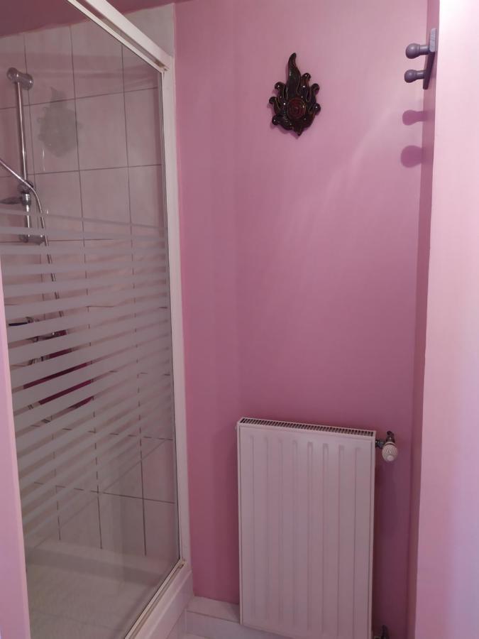 Chambres d'Hôtes Le Relais du Passage de la Roche Le Mesnil-sous-Jumièges Extérieur photo